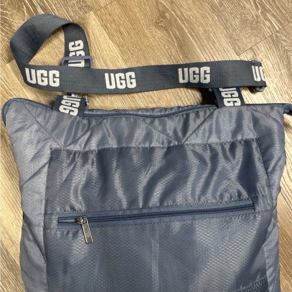 UGG Mischa Quilted Outdoor Blanket Hiking Beach Picnic Camping Gray White 60x72 - Picture 2 of 8